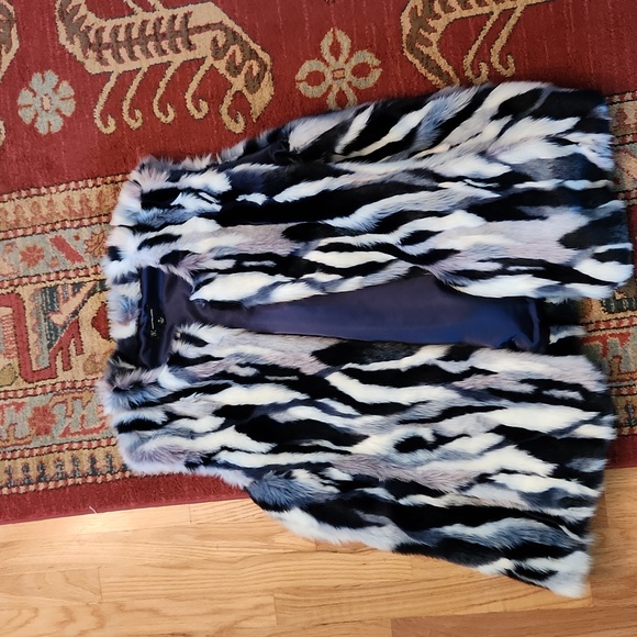 INC International Concepts  Faux fur vest - Picture 3 of 8